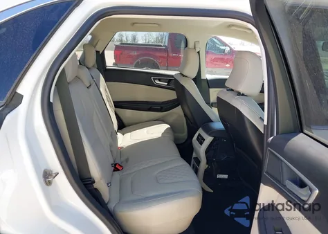 2024 Ford Edge Titanium z USA, uszkodzony, nr VIN 2FMPK4K98RBA75080